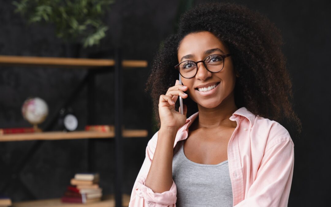 Consultation de voyance par téléphone : les avantages et les inconvénients